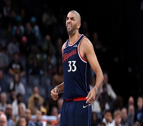 状态真是不太理想，快船还应该让锋线老将留在轮换阵容中吗