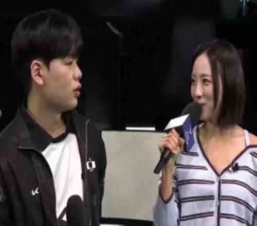 Smash：我们春节一天也没有休息一直训练，才取得了这样的成果吧