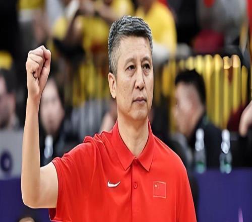 郭士强带14名球员出发！赵睿和胡明轩领衔，曾凡博徐杰因伤退出