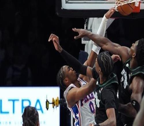 爱德华兹：马克西是我最喜欢的球员之一但他的隔扣让我非常不爽