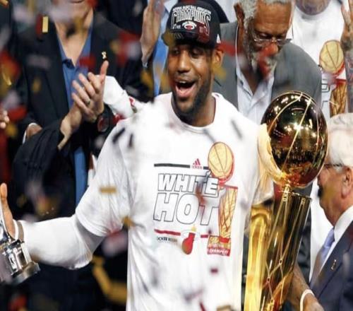 詹姆斯：当年去热火就是为了总冠军，当时感觉在骑士没有机会