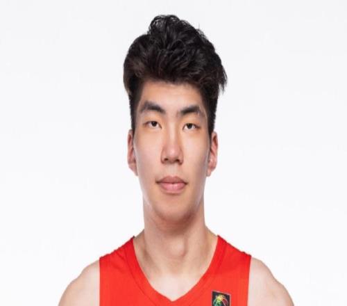 14人名单出炉！中国男篮启程，余嘉豪随后归队！