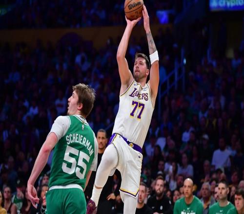 东契奇：我们得借鉴绿军上手拉拽我和詹姆斯还在努力磨合