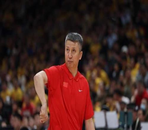 场均16+5+3当红新星无缘大名单，难去扮演救世主，郭士强胆子太小