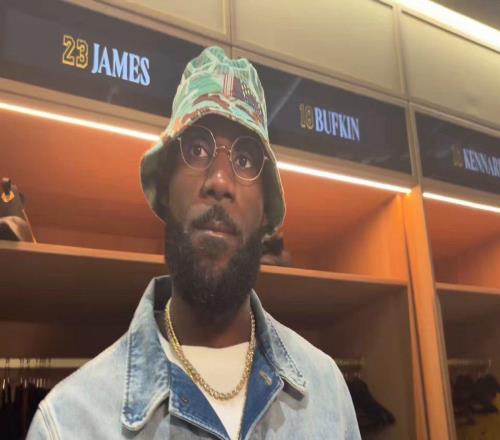 一边记仇一边夸！詹姆斯盛赞布朗MVP级表现，却不忘旧怨