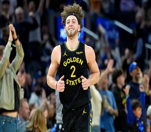 前三节表现灾难，但勇士后场新星在最后一节却打出了现象级的表现