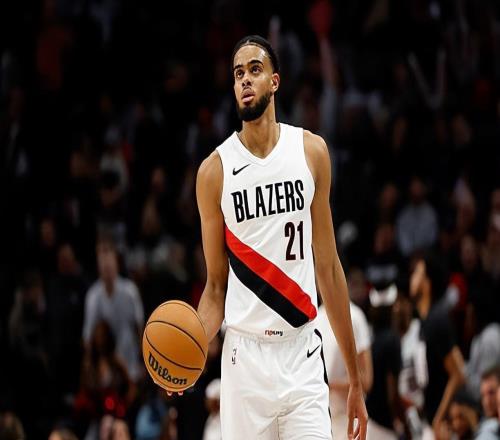 前脚刚刚被开拓者裁掉，侧翼新星后脚就从灰熊得到了十日短合同