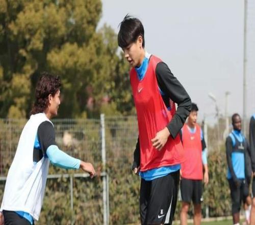 31，大连英博热身赛完胜广西，马莱莱2场3球状态火热冯劲已到队