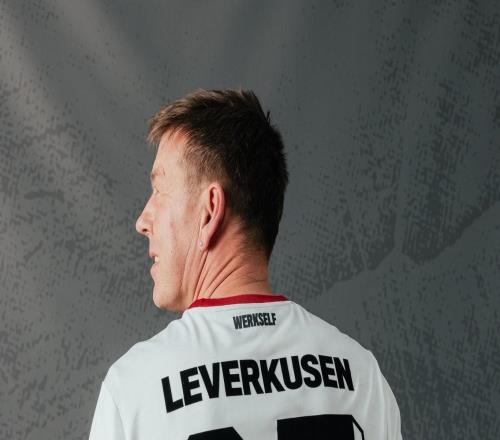 陪伴是最长情的告白，药厂发布纪念球衣致敬球迷协会成立50周年