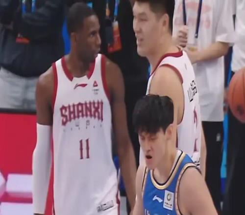 中国男篮大名单解读！周琦被弃用，郭士强再变阵，打败日本收利好