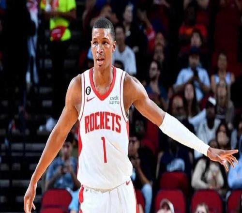 火箭大胜爵士后！1喜讯3不足，小贾31分阿杜12助，却难掩3大问题