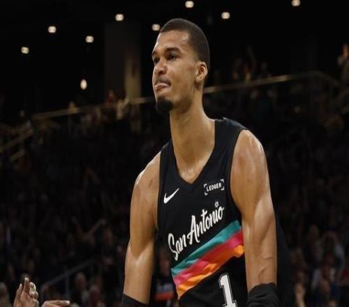 球队实力榜：马刺反超活塞升至榜首雷霆稳居三甲之列