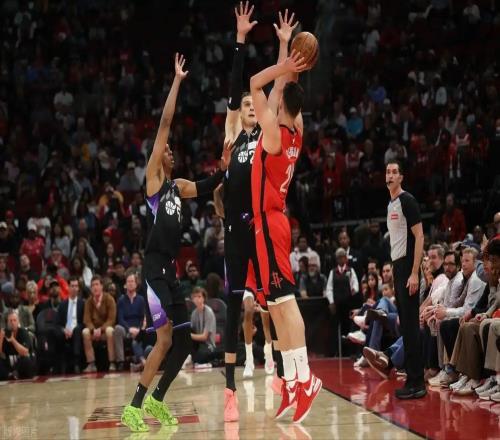 轰31+9+3+3！火箭1.22亿先生开窍了，乌帅提醒1人别成下一个索汉