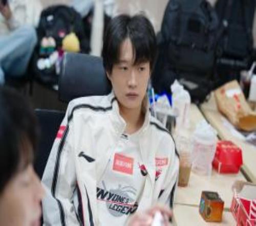 打老东家还不是手拿把掐！Shanks三局13227豪华战绩暴打WE