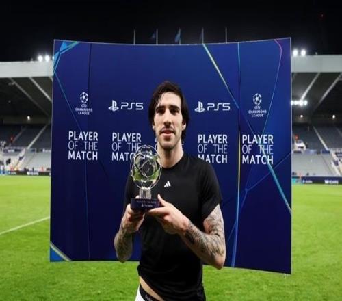 首开记录，托纳利当选纽卡vs卡拉巴赫全场最佳球员