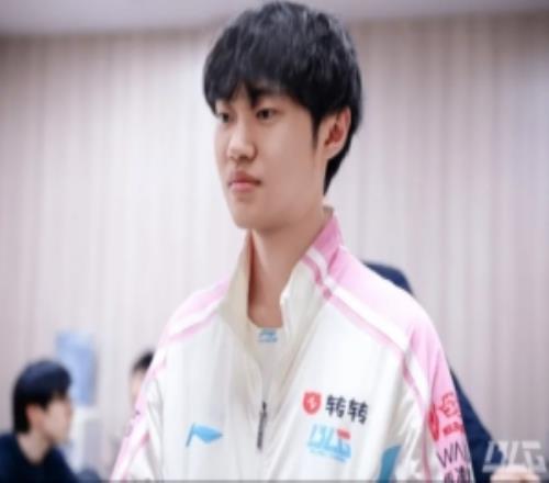 绝中绝Knight生涯使用爆破鬼才胜率100%操刀8次全部拿下比赛