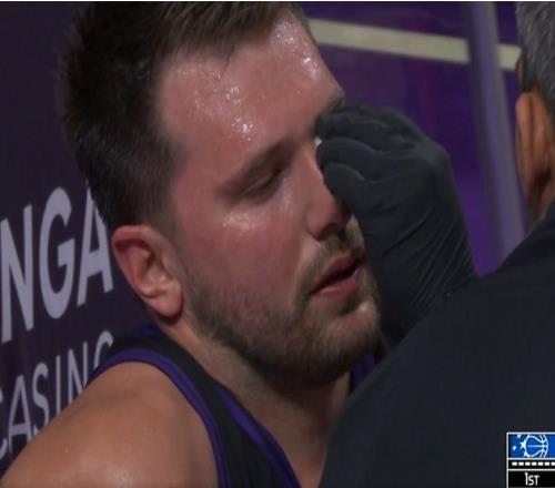 湖人输在哪：东契奇眼睛受伤最后两攻甩锅詹姆斯丢压哨绝杀三分