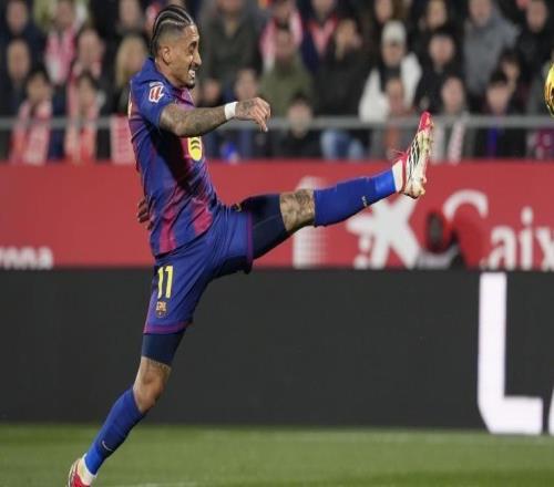 我和拉什福德谁更快拉菲尼亚：他更快，他的速度令人惊叹