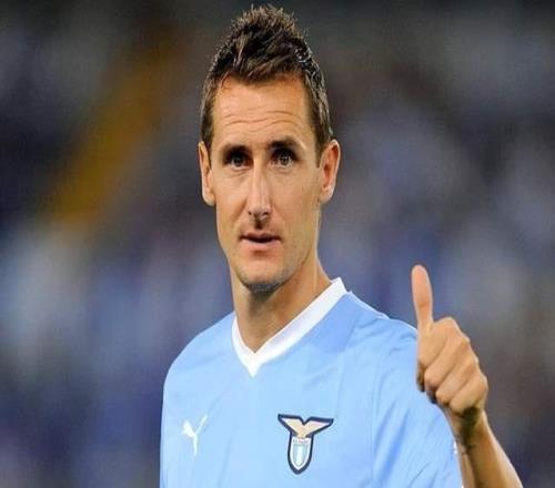 扬科勒赞扬瑟洛特有点像克洛泽，马竞通过附加赛踢出了信心