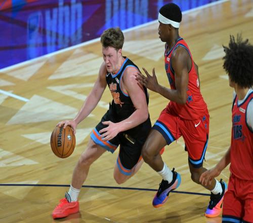 菜鸟埃奇库姆的闪光时刻和克尼佩尔的三分神话完全是天上掉下来的馅饼_NBA直播