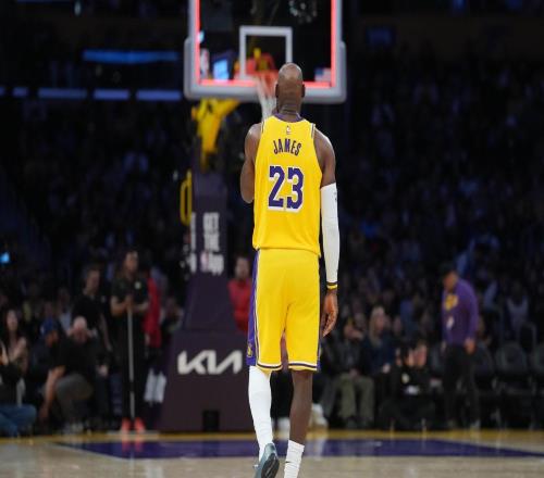 内部人士：湖人休赛期的A计划似乎是放弃詹姆斯，围绕东契奇建队