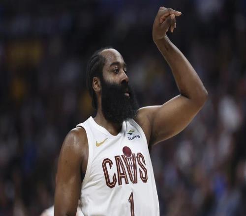 出战成瘾！哈登手指骨折！但还想继续比赛！