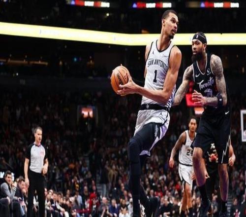 文班：我需要更好地接受理疗和更多的睡眠本场状态并不理想