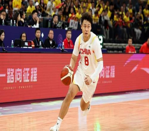 中国男篮对阵日本12人名单！内线优势明显，郭士强打造全新锋线群