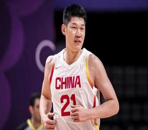 中国男篮决战日本队，最强首发五人曝光，郭士强认真了