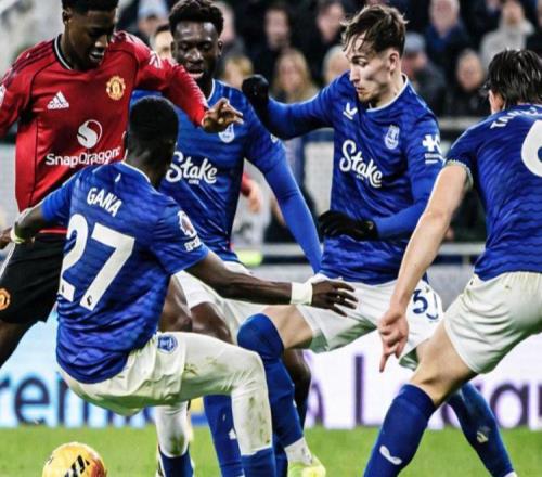 曼联未与新帝星开谈加薪续约！先挽留马奎尔，小同志仍需继续努力