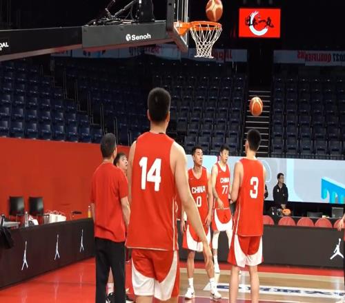 此消彼长！中国男篮公布名单，日本男篮有所削弱！