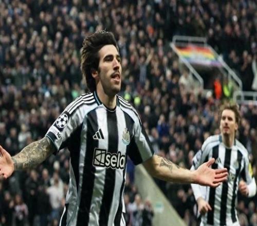 纽卡斯尔联创队史纪录：强势晋级欧冠16强，英超六杰全员突围