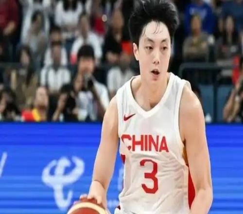 中日战12人大名单出炉，胡明轩最后时刻落选，郭士强如梦初醒