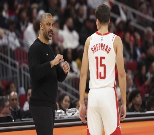 轰28+3+2，投进7记三分！火箭队谢泼德5数据全队第1，他更配首发