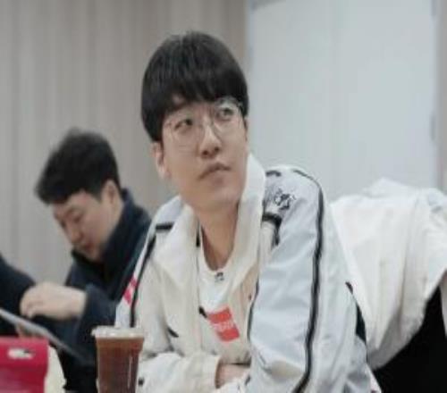 今天玩得像naviTarzan今日状态略显低迷屡次上头失误成隐患