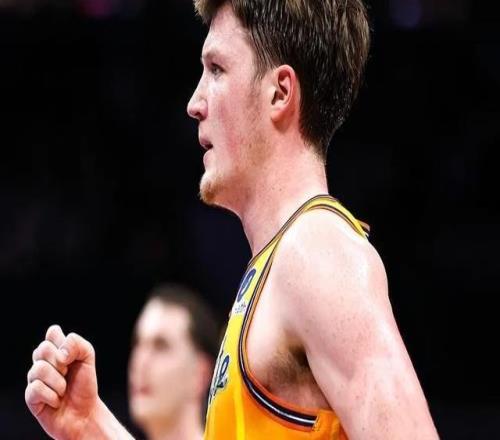 只用59场，他就成为新秀历史第一