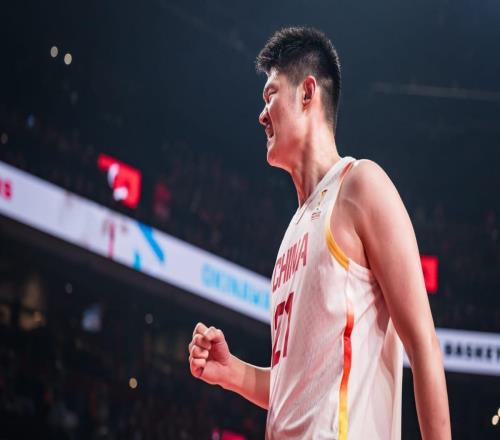 轻松打爆了日本队内线！中国队接下来必须要将他确定为内线支柱