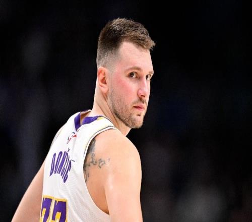 湖人110113不敌太阳球员评价：东契奇满分，5人及格，3人低迷