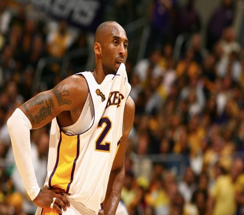 名嘴：科比被粉丝高估了！集锦和社媒让粉丝以为他很强！