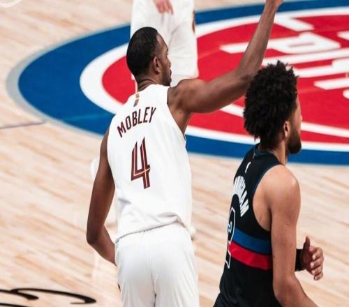 鏖战三个半小时！哈登缺阵，骑士惜败联盟第一，施罗德8次失误