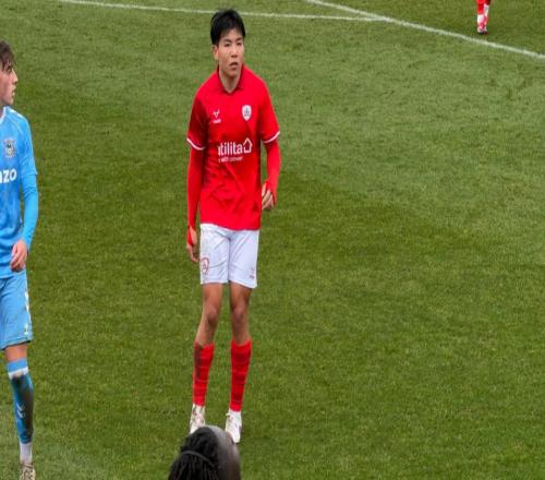 U23国足队长留洋迎突破身披10号斩首助单场助攻双响率队21绝杀