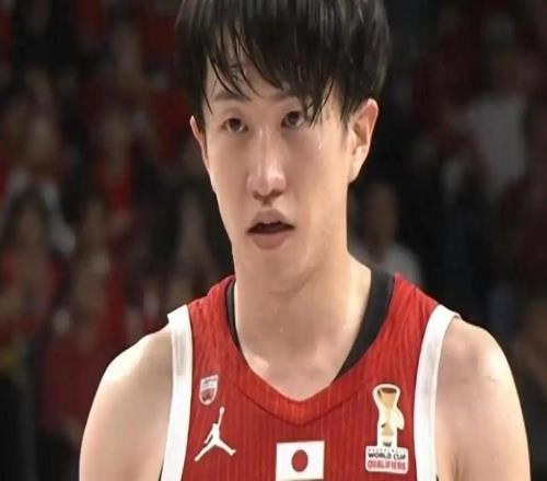 世预赛疯狂一日！中国男篮大逆转中国台北，韩国惨败日本遭两连败