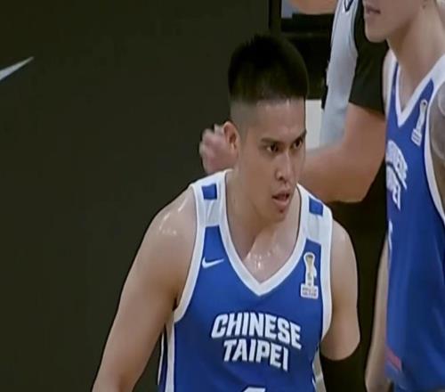 中国半场惜败中国台北！5人进攻端齐爆，防守一塌糊涂，3将太铁！