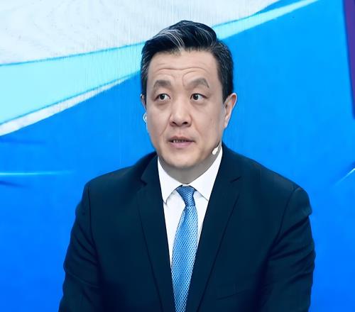 男篮赢7分！杨健大赞1人：能攻能守，起到了奇兵的作用