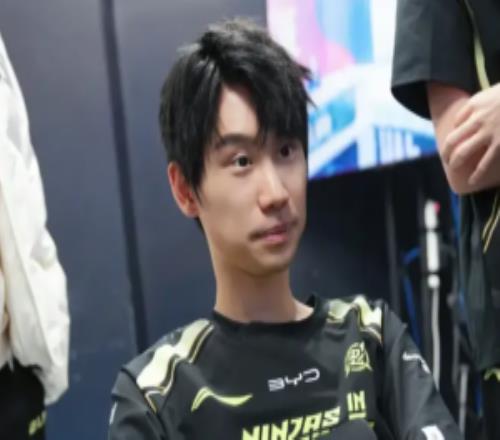 媒体人锐评Doinb等人转投DOTA2：除了最开始的新鲜感，之后真有人看么