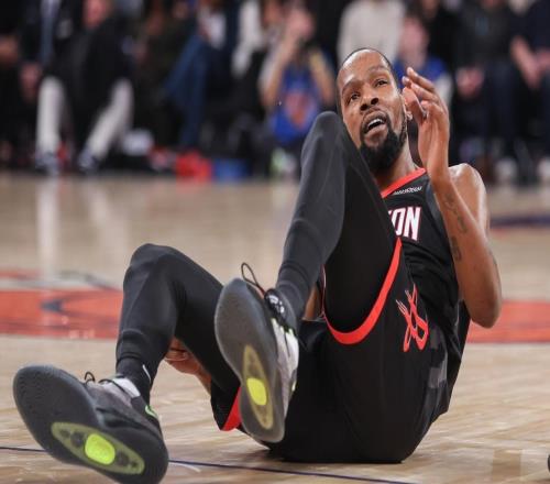 砍10+11+5！火箭队伊森投篮数据太奇特：底角超神，换位置太普通