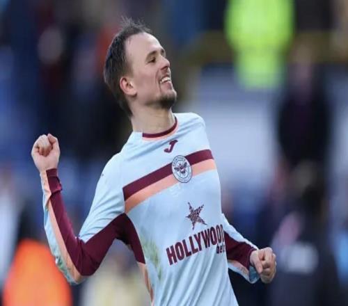 小蜜蜂进球功臣达姆斯高：主教练越来越自信了，他在不断进步