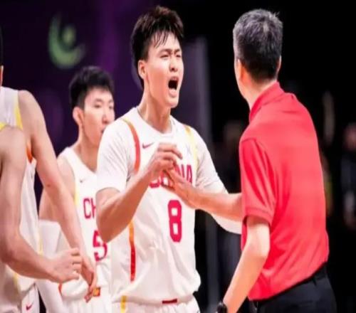 CCTV5直播！中国男篮vs中国台北，不利消息传来，若爆冷输球=垫底