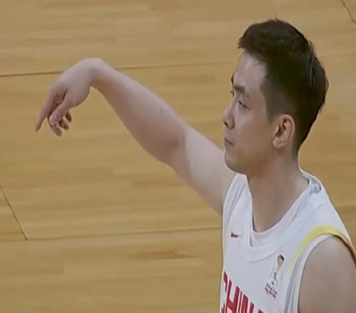 男篮首节险胜中国台北！赵继伟+广厦双雄轰19分，替补可圈可点！