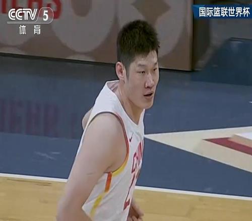 中国男篮逆转的功臣，赵继伟关键三分，胡金秋硬气，赵睿罚球稳定